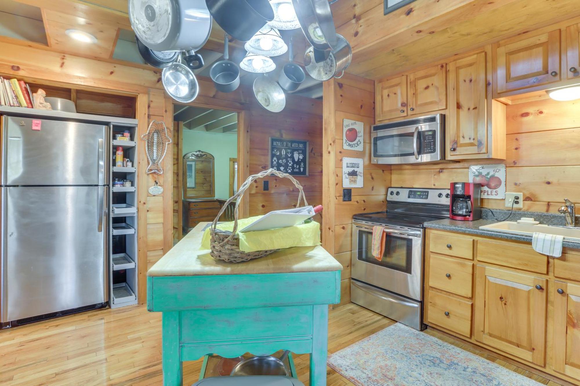Charming Fancy Gap Cabin With Deck And Gas Grill! Εξωτερικό φωτογραφία