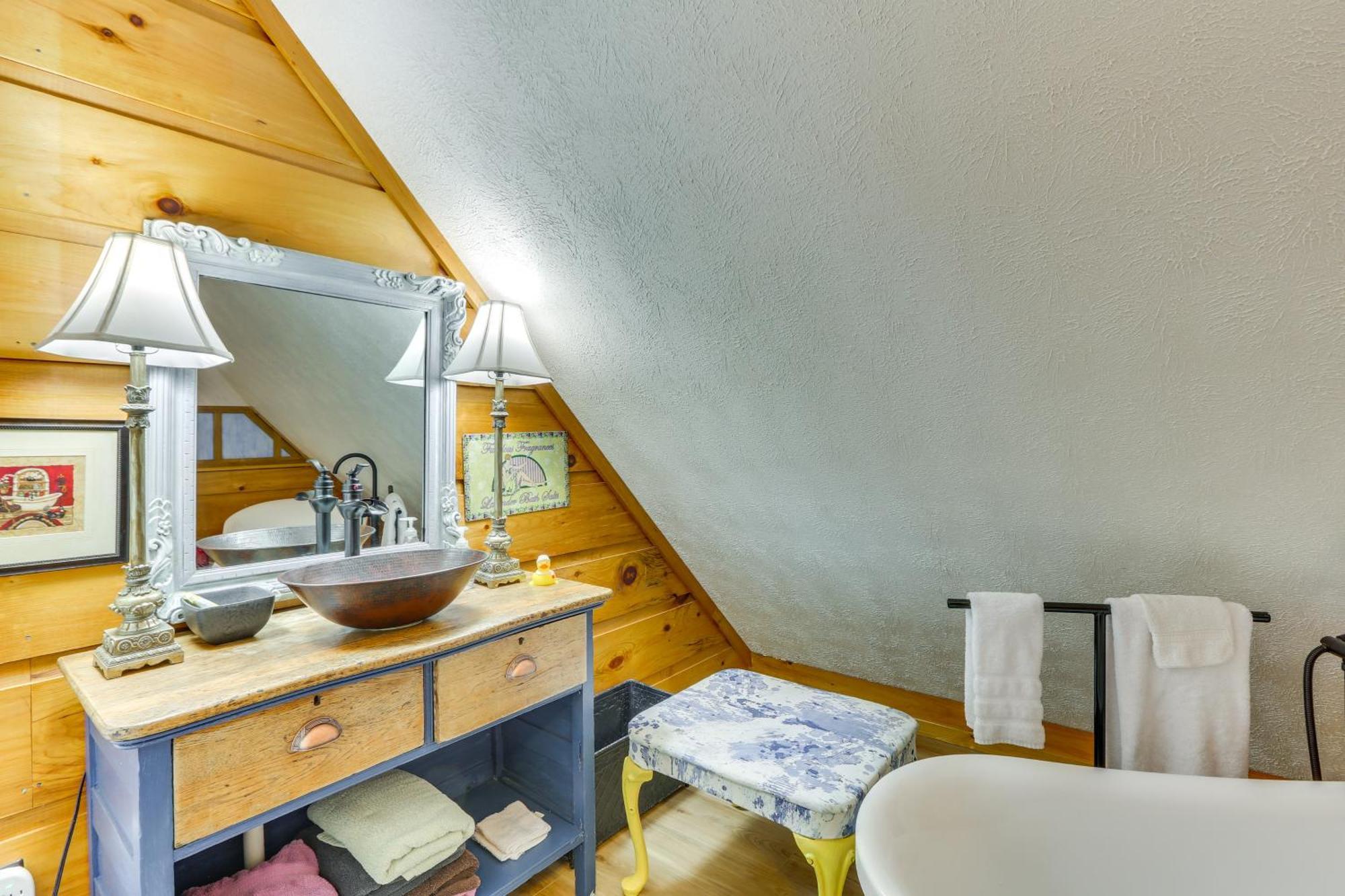 Charming Fancy Gap Cabin With Deck And Gas Grill! Εξωτερικό φωτογραφία